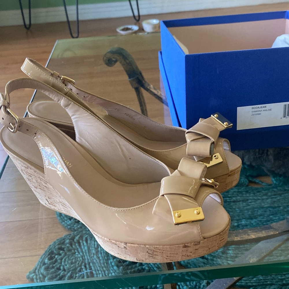Steward Weitzman Bodajean - Bambina Analine Leather Peeptoe Wedges
